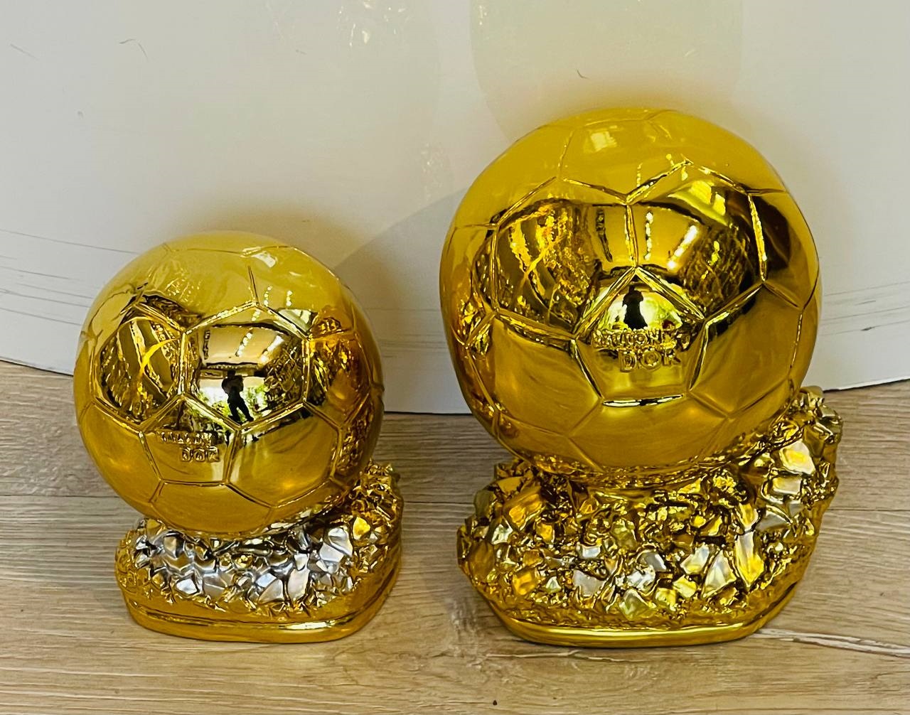 تندیس خارجی طرح توپ طلا